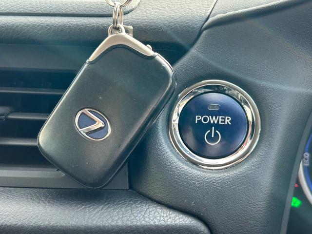 ＣＴ ＣＴ２００ｈ　バージョンＣ【ハイブリッド】【禁煙車】　【電動黒革シート／シートヒーター】【２０２４年製タイヤ】【メーカーナビ／バックカメラ／ブルーレイ／Ｂｌｕｅｔｏｏｔｈ／フルセグＴＶ】【ＬＥＤライト／ＬＥＤフォグ】【追従クルコン／コーナーセンサー】（50枚目）