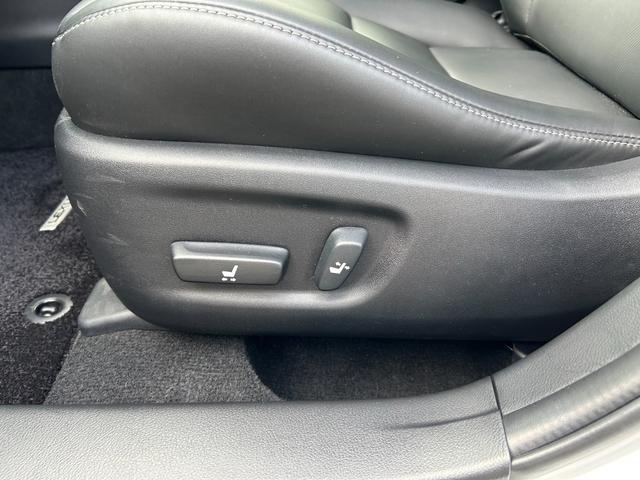 ＣＴ ＣＴ２００ｈ　バージョンＣ【ハイブリッド】【禁煙車】　【電動黒革シート／シートヒーター】【２０２４年製タイヤ】【メーカーナビ／バックカメラ／ブルーレイ／Ｂｌｕｅｔｏｏｔｈ／フルセグＴＶ】【ＬＥＤライト／ＬＥＤフォグ】【追従クルコン／コーナーセンサー】（57枚目）