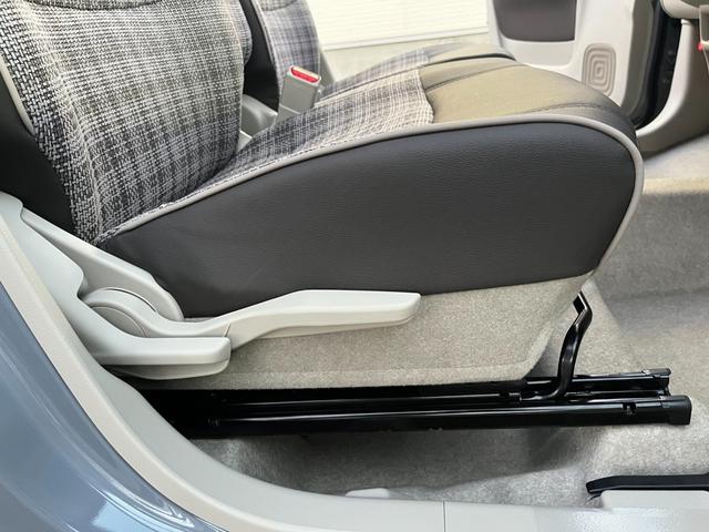 アルトラパンLC ハイブリッドX【届出済未使用車】【MC後現行型】 【衝突軽減システム/車線逸脱警告/コーナーセンサー】【ハーフレザーシート/シートヒーター】【LEDオートライト】【オートエアコン】【横滑り防止】【タイプC充電ポート】【スマートキー/プッシュスタート】(28枚目)