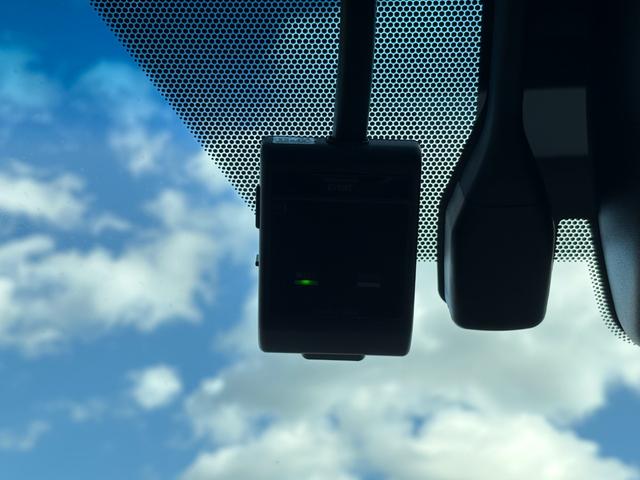 ヴェルファイアハイブリッド ZR【4WD】【後期】【大阪仕入】【フリップダウンモニター】 【10インチナビ/デジタルインナーミラー】【電動黒革ベンチレーションシート】【両側電動スライド/電動リアゲート】【モデリスタ17AW】【BSM/追従クルコン】【100V電源】【バックカメラ/HDMI】(15枚目)