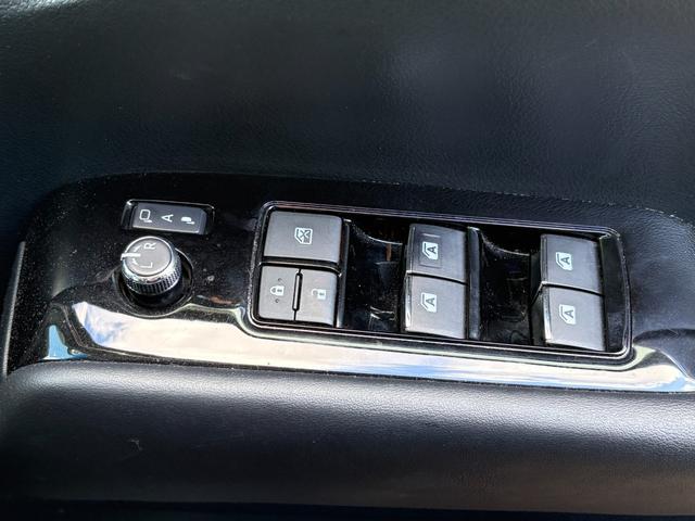 ヴェルファイアハイブリッド ZR【4WD】【後期】【大阪仕入】【フリップダウンモニター】 【10インチナビ/デジタルインナーミラー】【電動黒革ベンチレーションシート】【両側電動スライド/電動リアゲート】【モデリスタ17AW】【BSM/追従クルコン】【100V電源】【バックカメラ/HDMI】(52枚目)