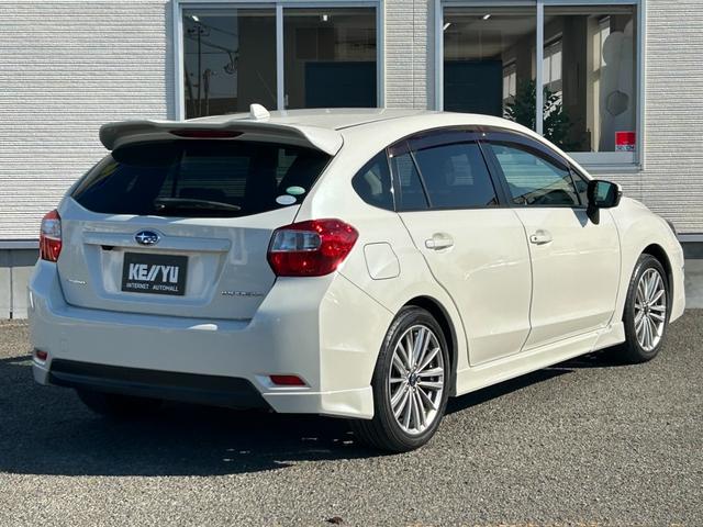 インプレッサスポーツ 2.0i-Sアイサイト【4WD】【禁煙車】【後期型】 【フルエアロ/ルーフスポイラー】【SDナビ/バックカメラ/Bluetooth】【追従クルコン/衝突軽減/車線逸脱警告】【HIDオートライト/フォグ】【ハーフレザーシート】【純正17AW】【ドラレコ】(4枚目)