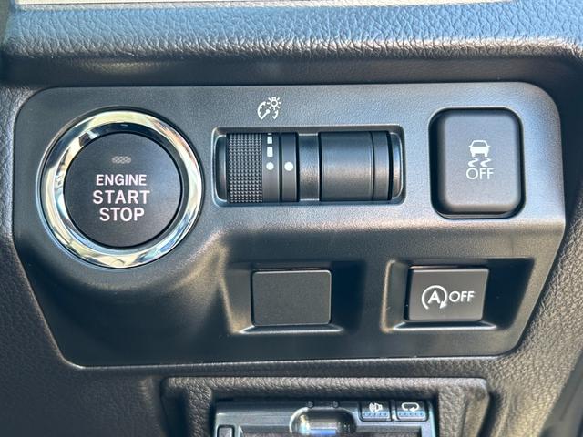 インプレッサスポーツ 2.0i-Sアイサイト【4WD】【禁煙車】【後期型】 【フルエアロ/ルーフスポイラー】【SDナビ/バックカメラ/Bluetooth】【追従クルコン/衝突軽減/車線逸脱警告】【HIDオートライト/フォグ】【ハーフレザーシート】【純正17AW】【ドラレコ】(18枚目)