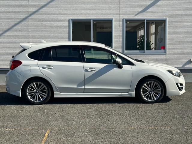 インプレッサスポーツ 2.0i-Sアイサイト【4WD】【禁煙車】【後期型】 【フルエアロ/ルーフスポイラー】【SDナビ/バックカメラ/Bluetooth】【追従クルコン/衝突軽減/車線逸脱警告】【HIDオートライト/フォグ】【ハーフレザーシート】【純正17AW】【ドラレコ】(29枚目)