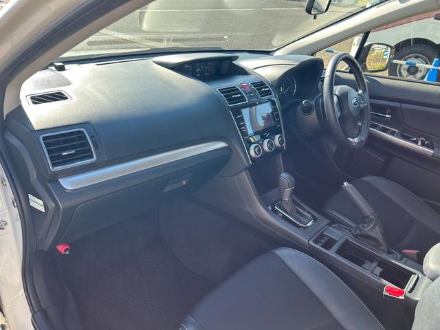 インプレッサスポーツ 2.0i-Sアイサイト【4WD】【禁煙車】【後期型】 【フルエアロ/ルーフスポイラー】【SDナビ/バックカメラ/Bluetooth】【追従クルコン/衝突軽減/車線逸脱警告】【HIDオートライト/フォグ】【ハーフレザーシート】【純正17AW】【ドラレコ】(39枚目)