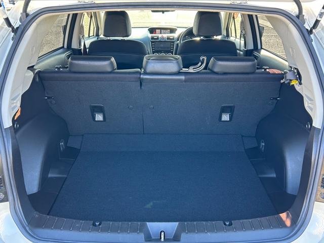 インプレッサスポーツ 2.0i-Sアイサイト【4WD】【禁煙車】【後期型】 【フルエアロ/ルーフスポイラー】【SDナビ/バックカメラ/Bluetooth】【追従クルコン/衝突軽減/車線逸脱警告】【HIDオートライト/フォグ】【ハーフレザーシート】【純正17AW】【ドラレコ】(42枚目)