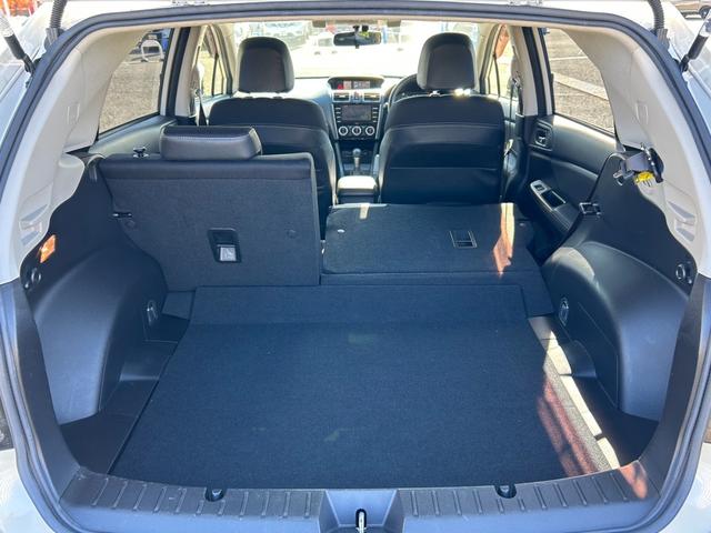 インプレッサスポーツ 2.0i-Sアイサイト【4WD】【禁煙車】【後期型】 【フルエアロ/ルーフスポイラー】【SDナビ/バックカメラ/Bluetooth】【追従クルコン/衝突軽減/車線逸脱警告】【HIDオートライト/フォグ】【ハーフレザーシート】【純正17AW】【ドラレコ】(43枚目)