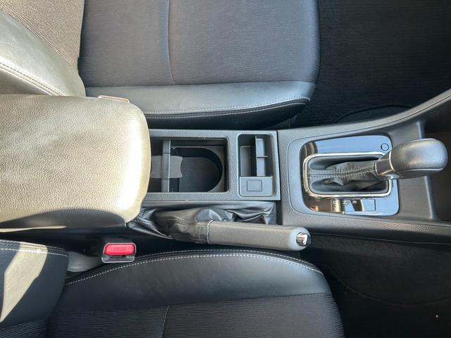 インプレッサスポーツ 2.0i-Sアイサイト【4WD】【禁煙車】【後期型】 【フルエアロ/ルーフスポイラー】【SDナビ/バックカメラ/Bluetooth】【追従クルコン/衝突軽減/車線逸脱警告】【HIDオートライト/フォグ】【ハーフレザーシート】【純正17AW】【ドラレコ】(53枚目)