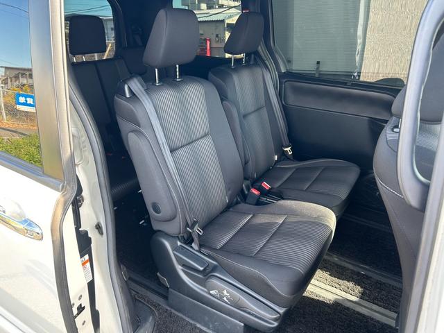 ヴォクシー ZS 煌II【4WD寒冷地仕様】【後期型】【冬&夏タイヤ】 【12型フリップダウンモニター/10型ナビ】【エンジンスターター】【両側電動スライド】【リアオートエアコン】【ワンオーナー禁煙車】【バックカメラ/フルセグTV/ブルートゥース】【クルコン/衝突軽減】(36枚目)