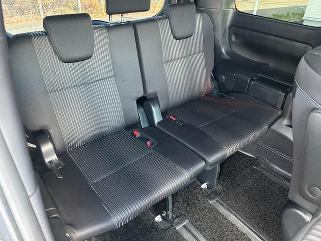 ヴォクシー ZS 煌II【4WD寒冷地仕様】【後期型】【冬&夏タイヤ】 【12型フリップダウンモニター/10型ナビ】【エンジンスターター】【両側電動スライド】【リアオートエアコン】【ワンオーナー禁煙車】【バックカメラ/フルセグTV/ブルートゥース】【クルコン/衝突軽減】(37枚目)