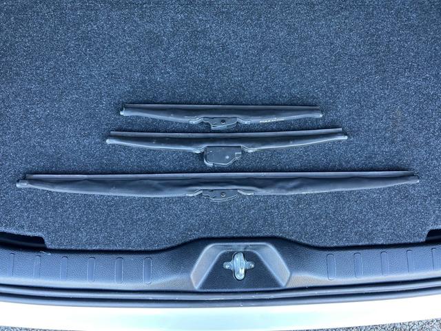 ヴォクシー ZS 煌II【4WD寒冷地仕様】【後期型】【冬&夏タイヤ】 【12型フリップダウンモニター/10型ナビ】【エンジンスターター】【両側電動スライド】【リアオートエアコン】【ワンオーナー禁煙車】【バックカメラ/フルセグTV/ブルートゥース】【クルコン/衝突軽減】(63枚目)