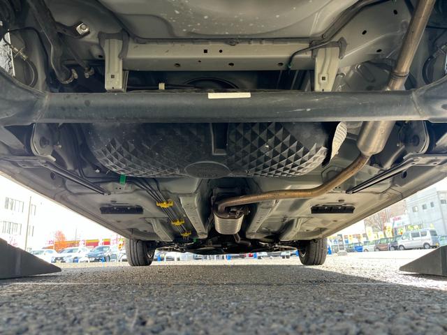 ルーミー カスタムＧ【後期型】【禁煙車】【両側電動スライドドア】　【衝突軽減／車線逸脱警告／追従クルコン／コーナーセンサー】【ＳＤナビ／ブルートゥース／バックカメラ】【ＬＥＤヘッドライト／オートライト】【アイドリングストップ】【電子パーキング】【スマートキー】（6枚目）