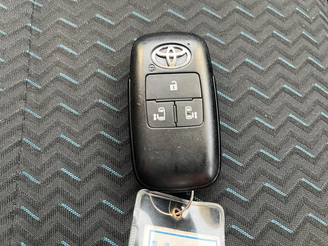 ルーミー カスタムＧ【後期型】【禁煙車】【両側電動スライドドア】　【衝突軽減／車線逸脱警告／追従クルコン／コーナーセンサー】【ＳＤナビ／ブルートゥース／バックカメラ】【ＬＥＤヘッドライト／オートライト】【アイドリングストップ】【電子パーキング】【スマートキー】（11枚目）