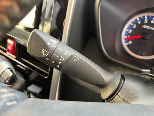 ルーミー カスタムＧ【後期型】【禁煙車】【両側電動スライドドア】　【衝突軽減／車線逸脱警告／追従クルコン／コーナーセンサー】【ＳＤナビ／ブルートゥース／バックカメラ】【ＬＥＤヘッドライト／オートライト】【アイドリングストップ】【電子パーキング】【スマートキー】（44枚目）