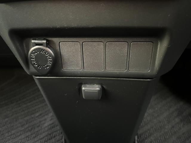 ルーミー カスタムＧ【後期型】【禁煙車】【両側電動スライドドア】　【衝突軽減／車線逸脱警告／追従クルコン／コーナーセンサー】【ＳＤナビ／ブルートゥース／バックカメラ】【ＬＥＤヘッドライト／オートライト】【アイドリングストップ】【電子パーキング】【スマートキー】（53枚目）