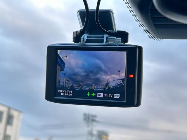 ノート メダリスト　エマージェンシーブレーキパッケージ【禁煙車】　【千葉県仕入】【アラウンドビューモニター／純正ナビ／フルセグＴＶ／Ｂｌｕｅｔｏｏｔｈ／ＤＶＤ】【ＥＴＣ】【ドラレコ】【ハーフレザーシート】【衝突軽減／車線逸脱警告】【オートエアコン】【インテリキー】（15枚目）