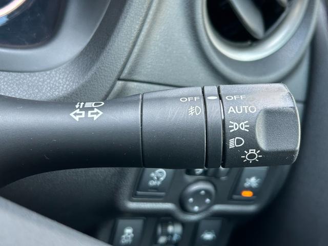 ノート メダリスト　エマージェンシーブレーキパッケージ【禁煙車】　【千葉県仕入】【アラウンドビューモニター／純正ナビ／フルセグＴＶ／Ｂｌｕｅｔｏｏｔｈ／ＤＶＤ】【ＥＴＣ】【ドラレコ】【ハーフレザーシート】【衝突軽減／車線逸脱警告】【オートエアコン】【インテリキー】（44枚目）