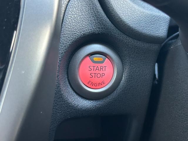 ノート メダリスト　エマージェンシーブレーキパッケージ【禁煙車】　【千葉県仕入】【アラウンドビューモニター／純正ナビ／フルセグＴＶ／Ｂｌｕｅｔｏｏｔｈ／ＤＶＤ】【ＥＴＣ】【ドラレコ】【ハーフレザーシート】【衝突軽減／車線逸脱警告】【オートエアコン】【インテリキー】（52枚目）