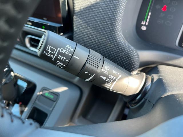 フリード e:HEVエアー EX【6人乗り】【登録済未使用車】 【11.4インチナビ/マルチビューカメラ】【ETC2.0】【後退出庫サポート/BSI/追従クルコン/衝突軽減/車線逸脱警告】【両側電動スライドドア】【フルセグTV/ブルートゥース】LEDオートライト(49枚目)