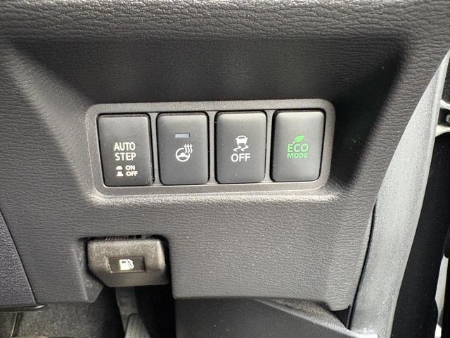 デリカD:5 P【4WD】【オートステップ】【アラウンドビューモニター】 【衝突軽減システム/車線逸脱警告/ブラインドスポットモニター/追従クルコン】【SDナビ/ブルートゥース/DVD再生】【パワーバックドア/両側電動スライドドア】【LEDオートライト】【ドラレコ】(15枚目)