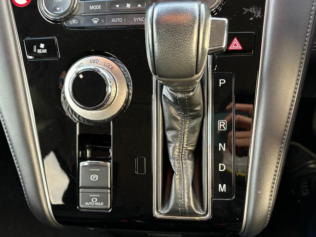 デリカD:5 P【4WD】【オートステップ】【アラウンドビューモニター】 【衝突軽減システム/車線逸脱警告/ブラインドスポットモニター/追従クルコン】【SDナビ/ブルートゥース/DVD再生】【パワーバックドア/両側電動スライドドア】【LEDオートライト】【ドラレコ】(51枚目)