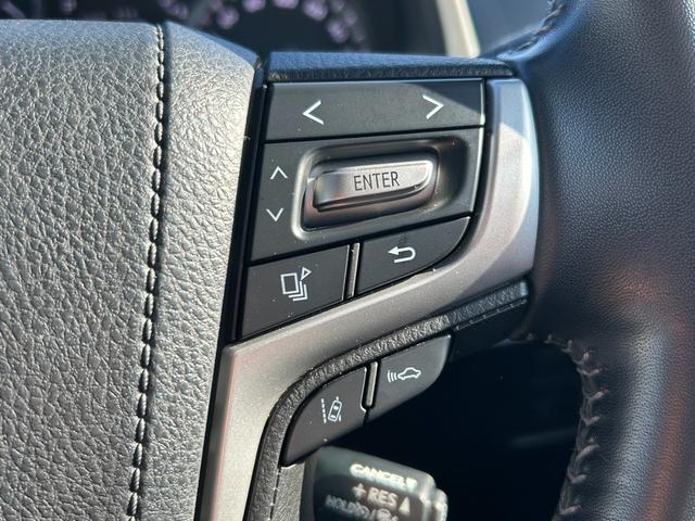 ランドクルーザープラド ＴＸ　Ｌパッケージ　７０ｔｈアニバーサリーリミテッド　７人乗　【４ＷＤディーゼル】後期【ワンオーナー禁煙車】【パノラミックビューモニター／メーカーナビ】【茶革シート／ベンチレーションシート】【専用１８インチ黒アルミ／ルーフレール】【追従クルコン】【前後ドラレコ】（17枚目）