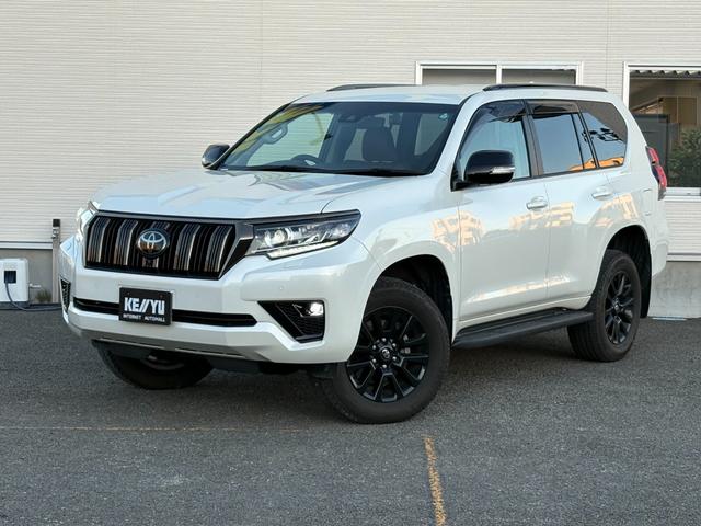 ランドクルーザープラド ＴＸ　Ｌパッケージ　７０ｔｈアニバーサリーリミテッド　７人乗　【４ＷＤディーゼル】後期【ワンオーナー禁煙車】【パノラミックビューモニター／メーカーナビ】【茶革シート／ベンチレーションシート】【専用１８インチ黒アルミ／ルーフレール】【追従クルコン】【前後ドラレコ】（25枚目）