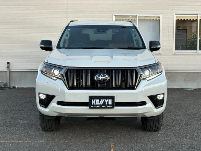 ランドクルーザープラド ＴＸ　Ｌパッケージ　７０ｔｈアニバーサリーリミテッド　７人乗　【４ＷＤディーゼル】後期【ワンオーナー禁煙車】【パノラミックビューモニター／メーカーナビ】【茶革シート／ベンチレーションシート】【専用１８インチ黒アルミ／ルーフレール】【追従クルコン】【前後ドラレコ】（26枚目）