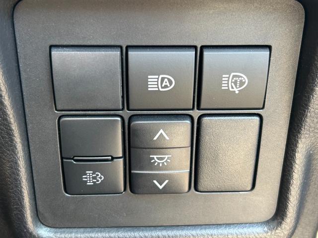 ランドクルーザープラド ＴＸ　Ｌパッケージ　７０ｔｈアニバーサリーリミテッド　７人乗　【４ＷＤディーゼル】後期【ワンオーナー禁煙車】【パノラミックビューモニター／メーカーナビ】【茶革シート／ベンチレーションシート】【専用１８インチ黒アルミ／ルーフレール】【追従クルコン】【前後ドラレコ】（59枚目）