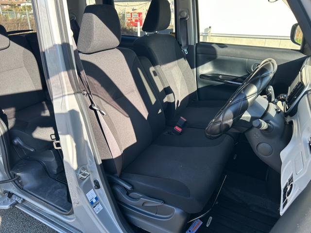 ムーヴキャンバス GブラックインテリアVS SAIII【禁煙車】 【パノラミックビューモニター/SDナビ/ナビ連動ドラレコ/フルセグTV/ブルートゥース】【両側電動スライドドア】【衝突軽減/車線逸脱警告/リアコーナーセンサー】【シートヒーター】【LEDライト】ETC(29枚目)