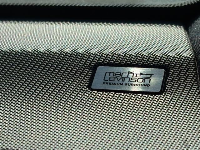 ＮＸ ＮＸ２００ｔ　Ｆスポーツ【４ＷＤ】【禁煙車】【サンルーフ】　【マークレビンソン】【ＲＸ用２０インチアルミ】【メーカーナビ／バックカメラ／ブルーレイ】【３眼ＬＥＤライト】【電動黒革シートベンチレーションシート】【衝突軽減／車線逸脱／追従クルコン】電動リアゲート（12枚目）