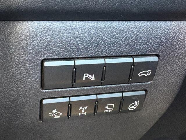 ＮＸ ＮＸ２００ｔ　Ｆスポーツ【４ＷＤ】【禁煙車】【サンルーフ】　【マークレビンソン】【ＲＸ用２０インチアルミ】【メーカーナビ／バックカメラ／ブルーレイ】【３眼ＬＥＤライト】【電動黒革シートベンチレーションシート】【衝突軽減／車線逸脱／追従クルコン】電動リアゲート（15枚目）