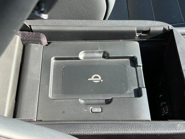 ＮＸ ＮＸ２００ｔ　Ｆスポーツ【４ＷＤ】【禁煙車】【サンルーフ】　【マークレビンソン】【ＲＸ用２０インチアルミ】【メーカーナビ／バックカメラ／ブルーレイ】【３眼ＬＥＤライト】【電動黒革シートベンチレーションシート】【衝突軽減／車線逸脱／追従クルコン】電動リアゲート（16枚目）