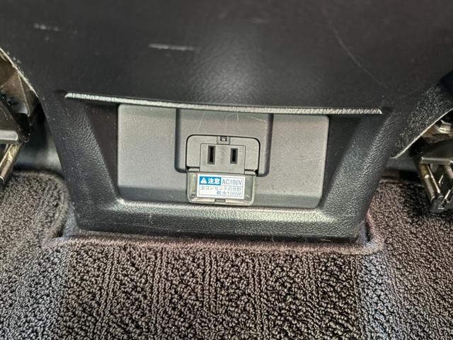 ＮＸ ＮＸ２００ｔ　Ｆスポーツ【４ＷＤ】【禁煙車】【サンルーフ】　【マークレビンソン】【ＲＸ用２０インチアルミ】【メーカーナビ／バックカメラ／ブルーレイ】【３眼ＬＥＤライト】【電動黒革シートベンチレーションシート】【衝突軽減／車線逸脱／追従クルコン】電動リアゲート（17枚目）