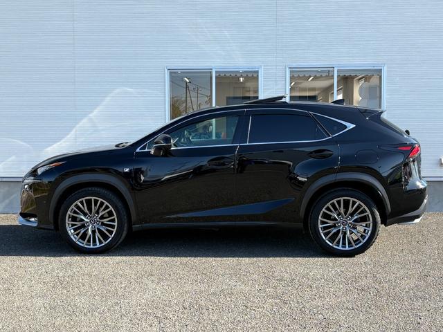 ＮＸ ＮＸ２００ｔ　Ｆスポーツ【４ＷＤ】【禁煙車】【サンルーフ】　【マークレビンソン】【ＲＸ用２０インチアルミ】【メーカーナビ／バックカメラ／ブルーレイ】【３眼ＬＥＤライト】【電動黒革シートベンチレーションシート】【衝突軽減／車線逸脱／追従クルコン】電動リアゲート（28枚目）