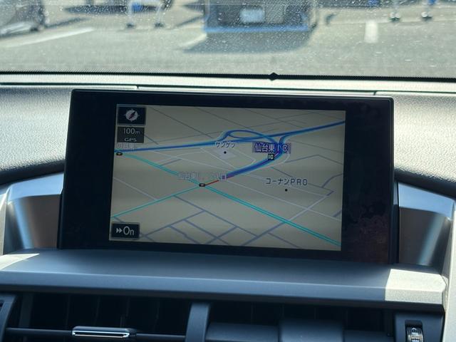 ＮＸ ＮＸ２００ｔ　Ｆスポーツ【４ＷＤ】【禁煙車】【サンルーフ】　【マークレビンソン】【ＲＸ用２０インチアルミ】【メーカーナビ／バックカメラ／ブルーレイ】【３眼ＬＥＤライト】【電動黒革シートベンチレーションシート】【衝突軽減／車線逸脱／追従クルコン】電動リアゲート（45枚目）