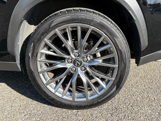 ＮＸ ＮＸ２００ｔ　Ｆスポーツ【４ＷＤ】【禁煙車】【サンルーフ】　【マークレビンソン】【ＲＸ用２０インチアルミ】【メーカーナビ／バックカメラ／ブルーレイ】【３眼ＬＥＤライト】【電動黒革シートベンチレーションシート】【衝突軽減／車線逸脱／追従クルコン】電動リアゲート（58枚目）