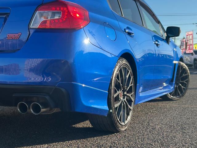WRX STI STI タイプS【後期型】【6速MT】【大型スポイラー】 【イエローキャリパー/STi19インチアルミ/ビルシュタインショック】【8インチナビ/バックカメラ/フルセグTV/ブルートゥース】【シートヒーター/ハーフレザーシート】【LEDライト/LEDビーム】(13枚目)