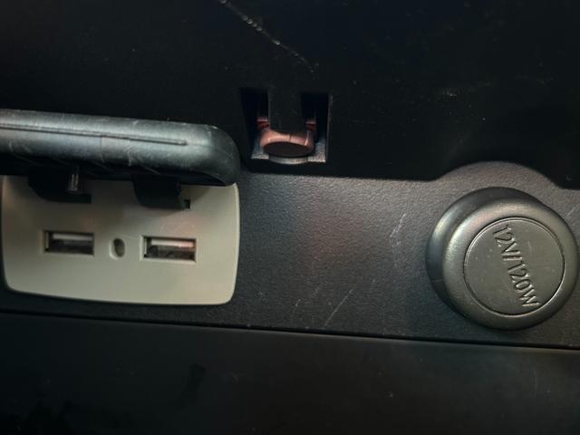 WRX STI STI タイプS【後期型】【6速MT】【大型スポイラー】 【イエローキャリパー/STi19インチアルミ/ビルシュタインショック】【8インチナビ/バックカメラ/フルセグTV/ブルートゥース】【シートヒーター/ハーフレザーシート】【LEDライト/LEDビーム】(19枚目)