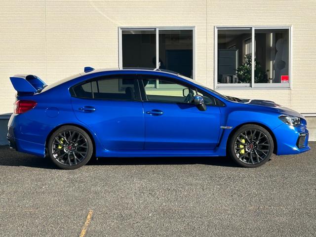 WRX STI STI タイプS【後期型】【6速MT】【大型スポイラー】 【イエローキャリパー/STi19インチアルミ/ビルシュタインショック】【8インチナビ/バックカメラ/フルセグTV/ブルートゥース】【シートヒーター/ハーフレザーシート】【LEDライト/LEDビーム】(25枚目)