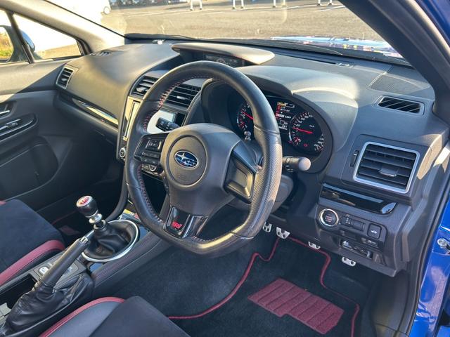 WRX STI STI タイプS【後期型】【6速MT】【大型スポイラー】 【イエローキャリパー/STi19インチアルミ/ビルシュタインショック】【8インチナビ/バックカメラ/フルセグTV/ブルートゥース】【シートヒーター/ハーフレザーシート】【LEDライト/LEDビーム】(31枚目)