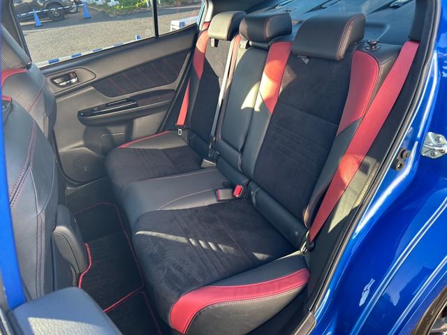 WRX STI STI タイプS【後期型】【6速MT】【大型スポイラー】 【イエローキャリパー/STi19インチアルミ/ビルシュタインショック】【8インチナビ/バックカメラ/フルセグTV/ブルートゥース】【シートヒーター/ハーフレザーシート】【LEDライト/LEDビーム】(36枚目)