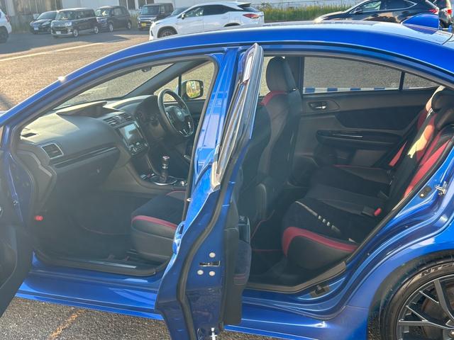 WRX STI STI タイプS【後期型】【6速MT】【大型スポイラー】 【イエローキャリパー/STi19インチアルミ/ビルシュタインショック】【8インチナビ/バックカメラ/フルセグTV/ブルートゥース】【シートヒーター/ハーフレザーシート】【LEDライト/LEDビーム】(37枚目)