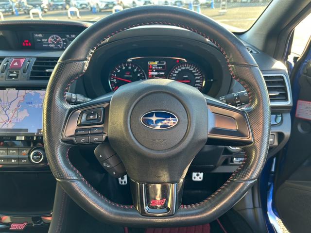 WRX STI STI タイプS【後期型】【6速MT】【大型スポイラー】 【イエローキャリパー/STi19インチアルミ/ビルシュタインショック】【8インチナビ/バックカメラ/フルセグTV/ブルートゥース】【シートヒーター/ハーフレザーシート】【LEDライト/LEDビーム】(41枚目)
