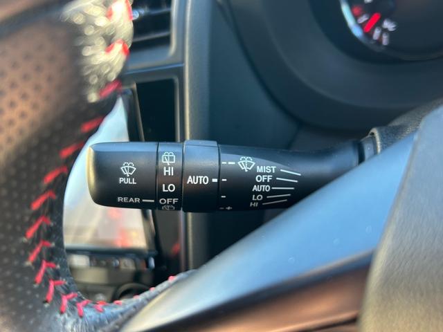 WRX STI STI タイプS【後期型】【6速MT】【大型スポイラー】 【イエローキャリパー/STi19インチアルミ/ビルシュタインショック】【8インチナビ/バックカメラ/フルセグTV/ブルートゥース】【シートヒーター/ハーフレザーシート】【LEDライト/LEDビーム】(44枚目)