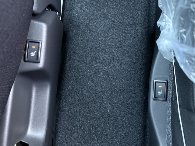 当社の展示車は全車両に”社団法人自動車公正取引協議会”の車両状態説明書を掲示しております。修復歴の有無は勿論、ドア等の外板の交換歴の有無までも表示☆口頭説明では無く書面にてお渡ししております♪