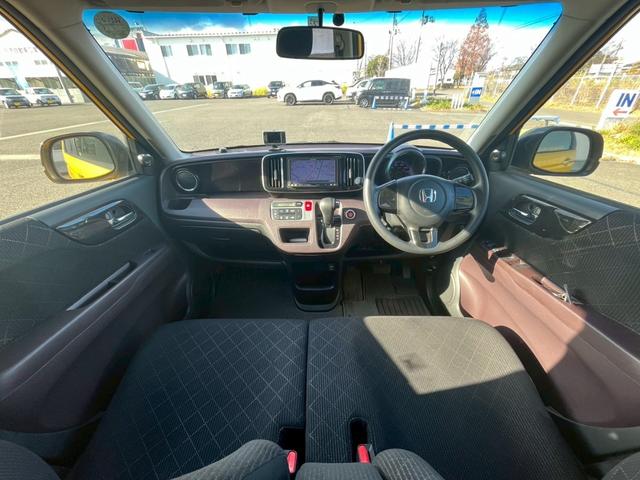 N-ONE プレミアム ツアラー【ターボ】【千葉県仕入】【禁煙車】 【モデューロショック/ダウンサス】【SDナビ/フルセグTV/SD録音/DVD】【HIDオートライト/フォグ】【オートエアコン】【純正15インチアルミ】【スマートキー/プッシュスタート】【ETC】(5枚目)