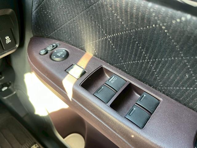 N-ONE プレミアム ツアラー【ターボ】【千葉県仕入】【禁煙車】 【モデューロショック/ダウンサス】【SDナビ/フルセグTV/SD録音/DVD】【HIDオートライト/フォグ】【オートエアコン】【純正15インチアルミ】【スマートキー/プッシュスタート】【ETC】(49枚目)