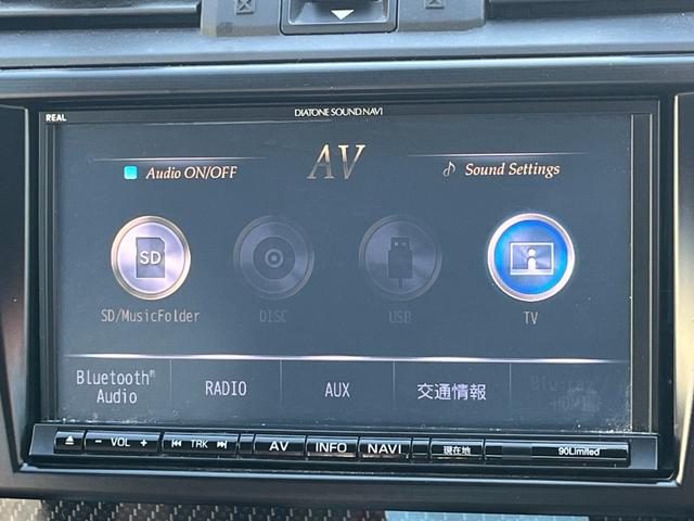 WRX STI STI タイプS【6速MT】【アドバンスドパッケージ】 【大型リアスポイラー】【禁煙車】【BSM】【ダイアトーンSDナビ/サイド・バックカメラ/フルセグTV/ブルートゥース】【ハーフレザーシート】【STI18インチアルミ】【LEDオートライト/フォグ】(7枚目)