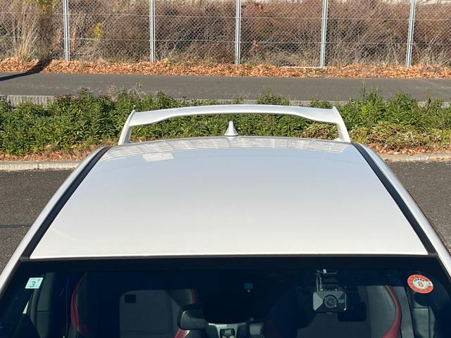 WRX STI STI タイプS【6速MT】【アドバンスドパッケージ】 【大型リアスポイラー】【禁煙車】【BSM】【ダイアトーンSDナビ/サイド・バックカメラ/フルセグTV/ブルートゥース】【ハーフレザーシート】【STI18インチアルミ】【LEDオートライト/フォグ】(10枚目)